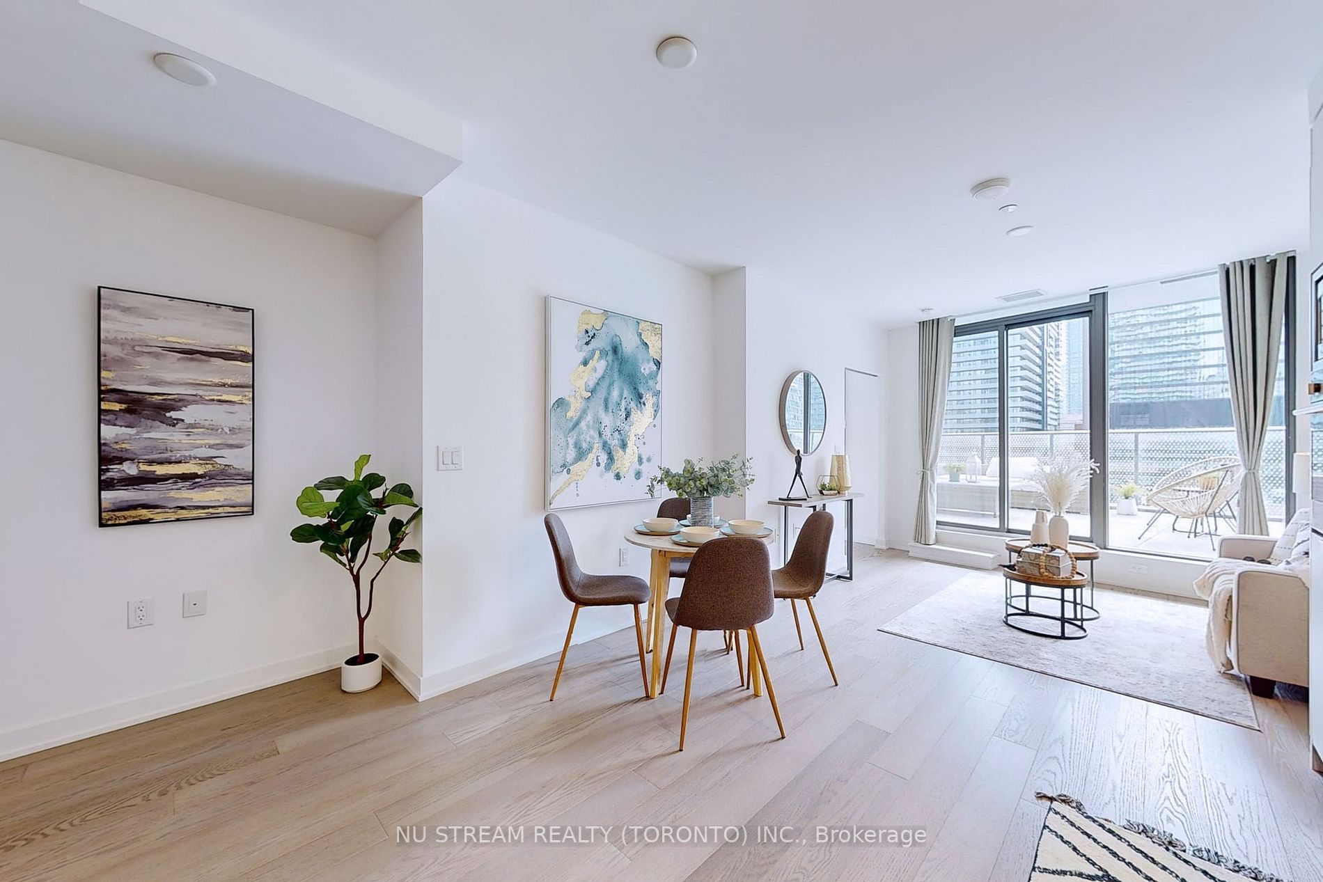 11 Wellesley St W, #605