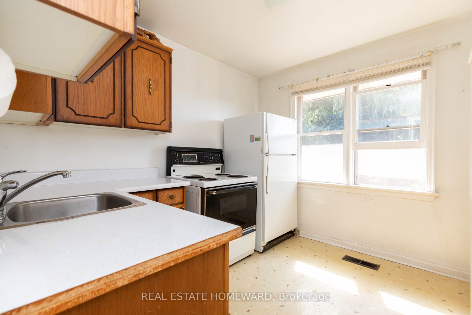 95 Wyndcliff Cres