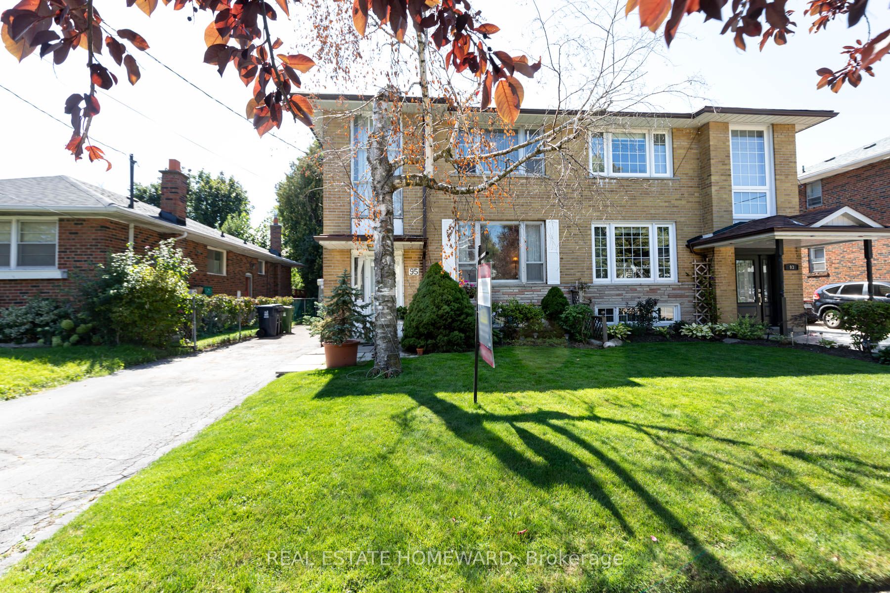 95 Wyndcliff Cres