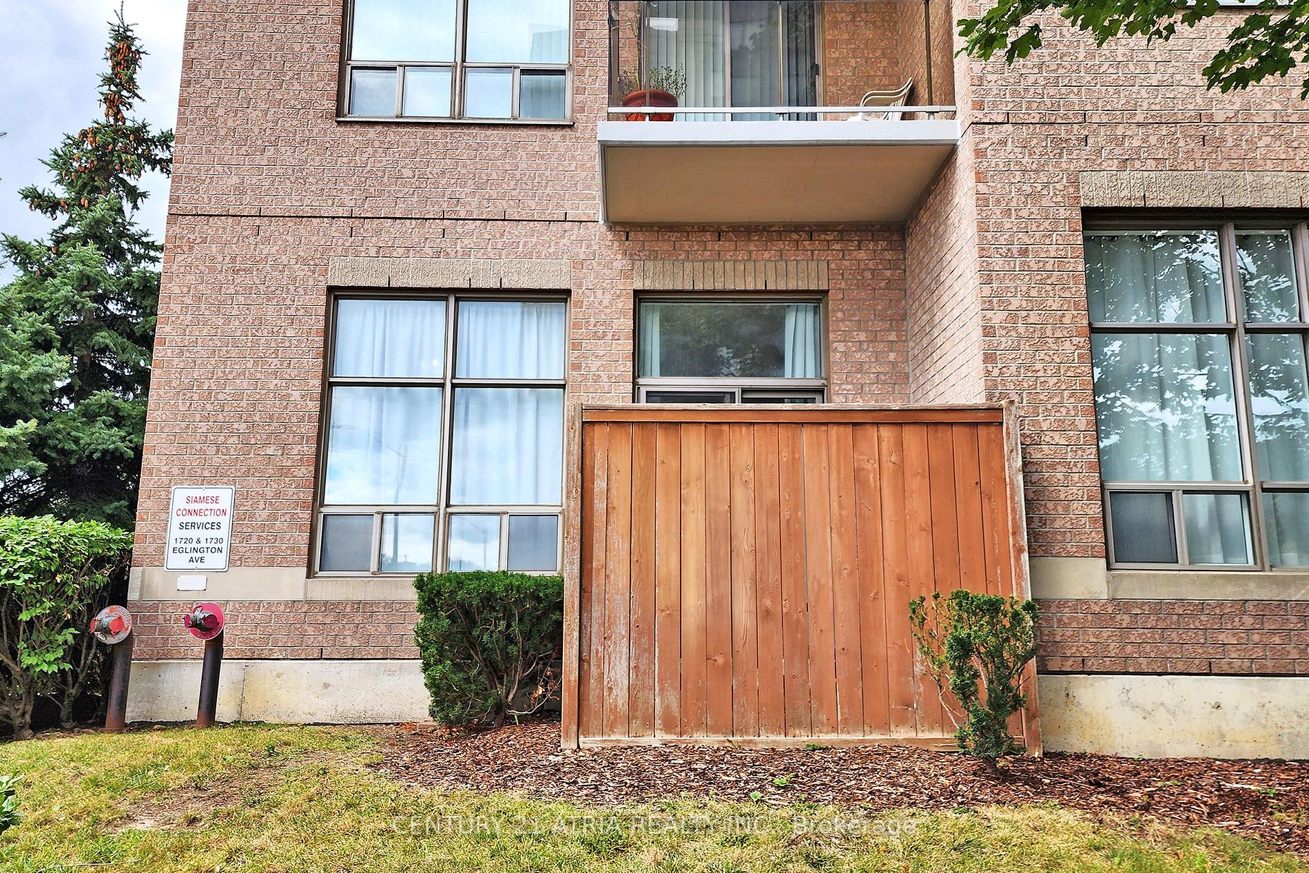 1720 Eglinton Ave E, #105