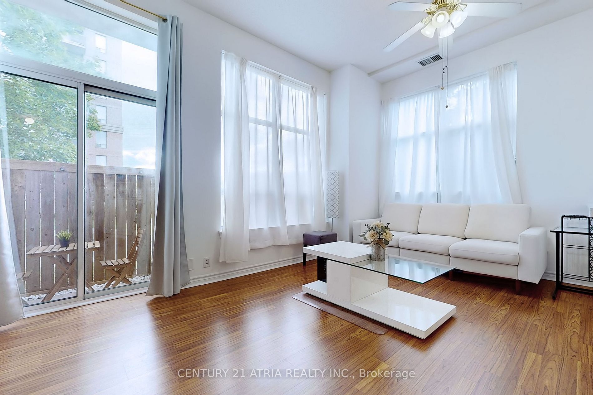 1720 Eglinton Ave E, #105
