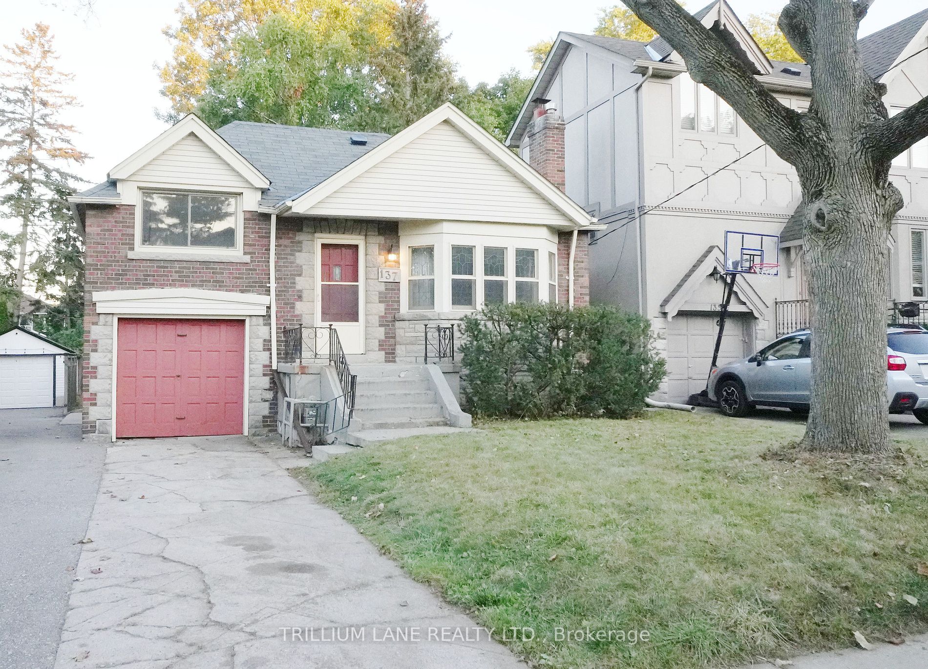 137 Sutherland Dr