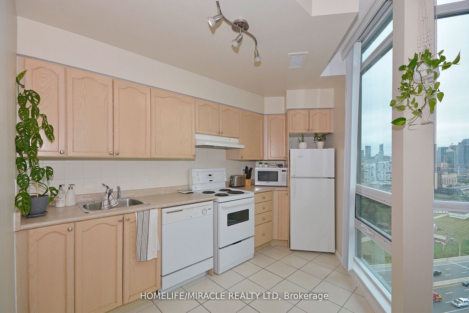 231 Fort York Blvd, #2310