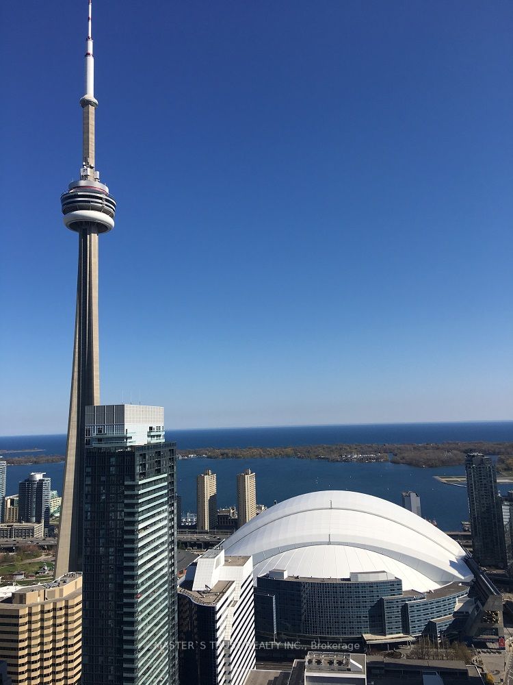 125 Blue Jays Way #4701