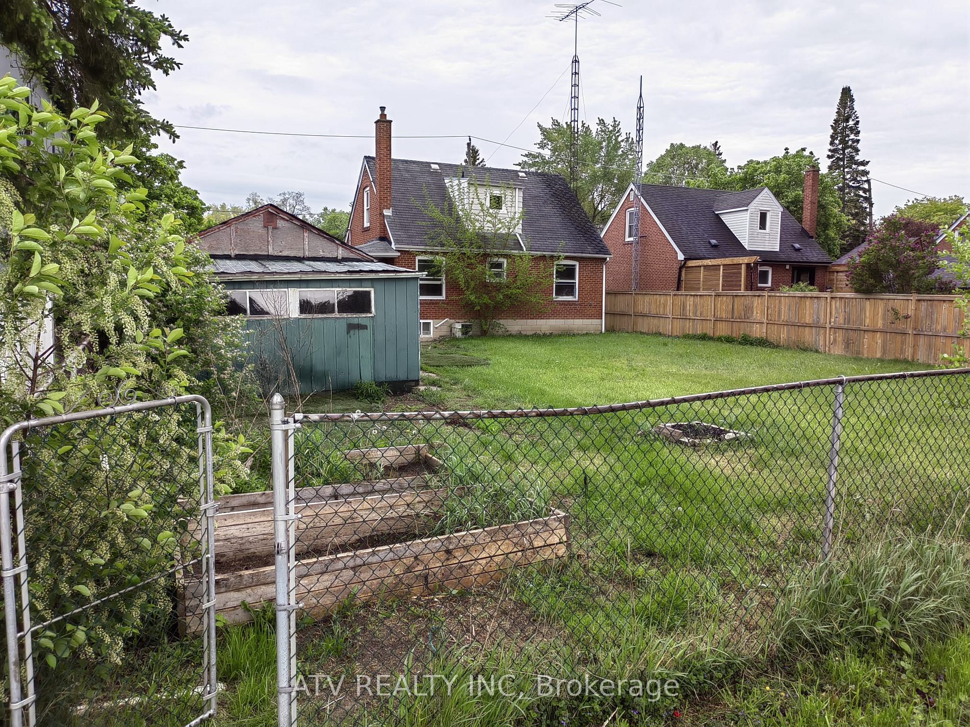 46 Devondale Ave