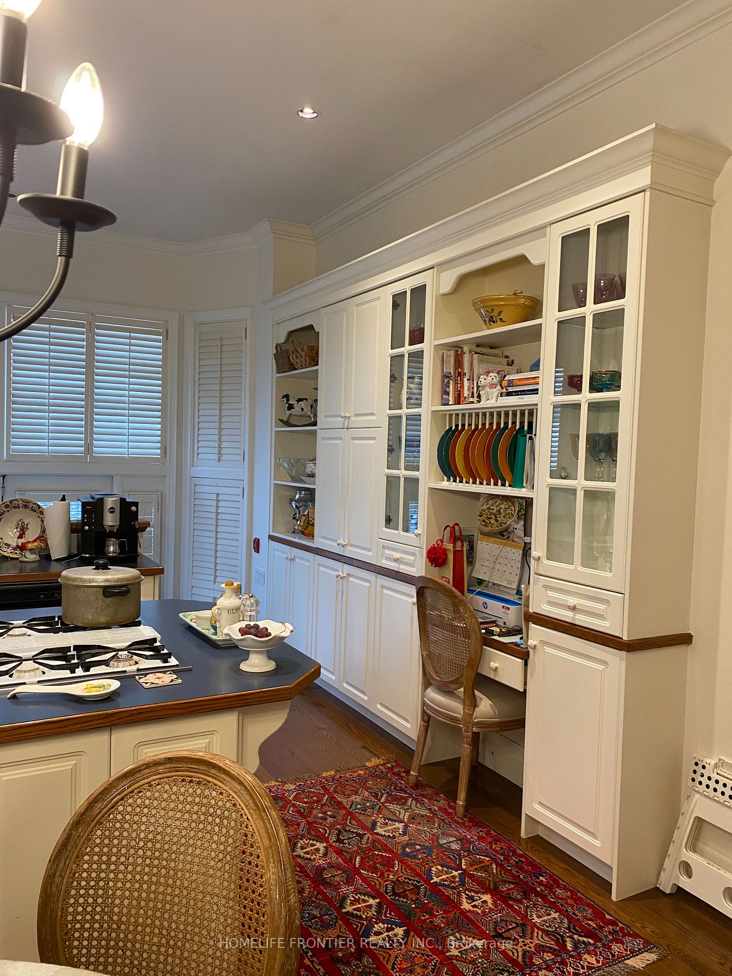 17 Teddington Park Ave