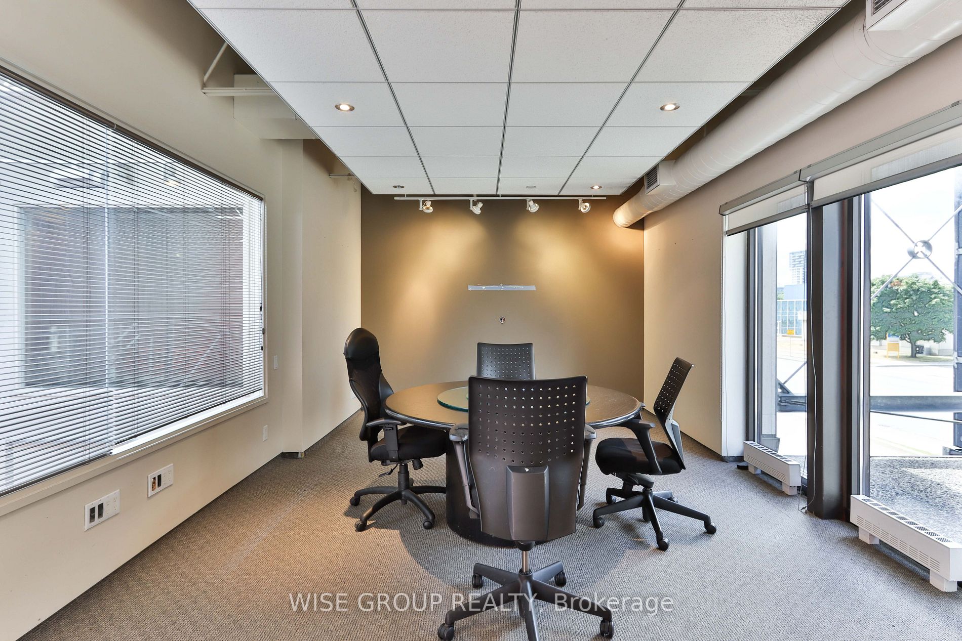 2450 Victoria Park Ave, #100