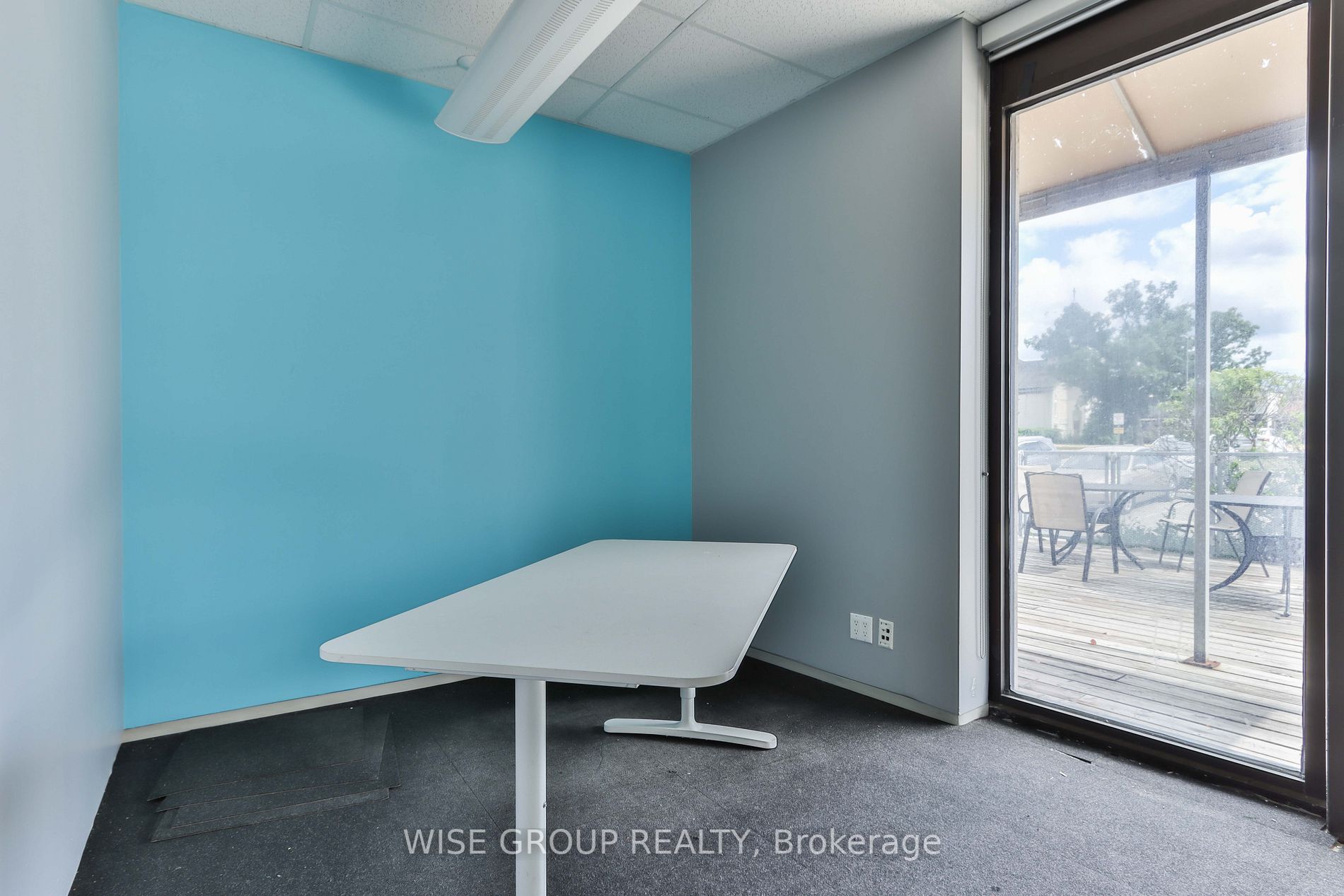 2450 Victoria Park Ave, #100
