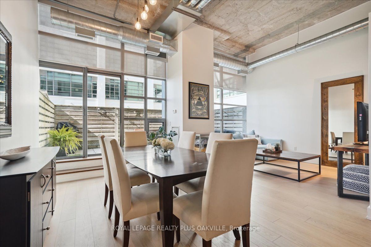 637 Lake Shore Boulevard W, #227