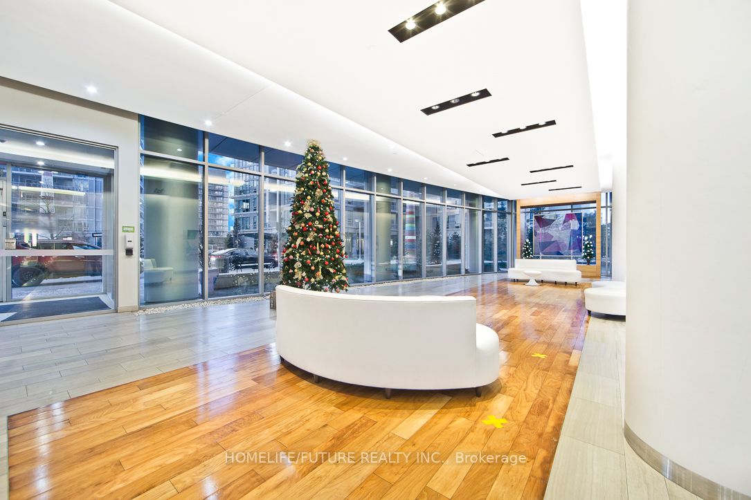 70 Forest Manor Rd, #421