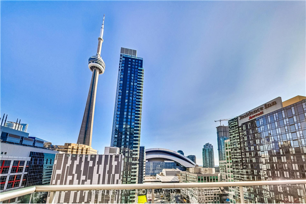 250 Wellington St W, Toronto