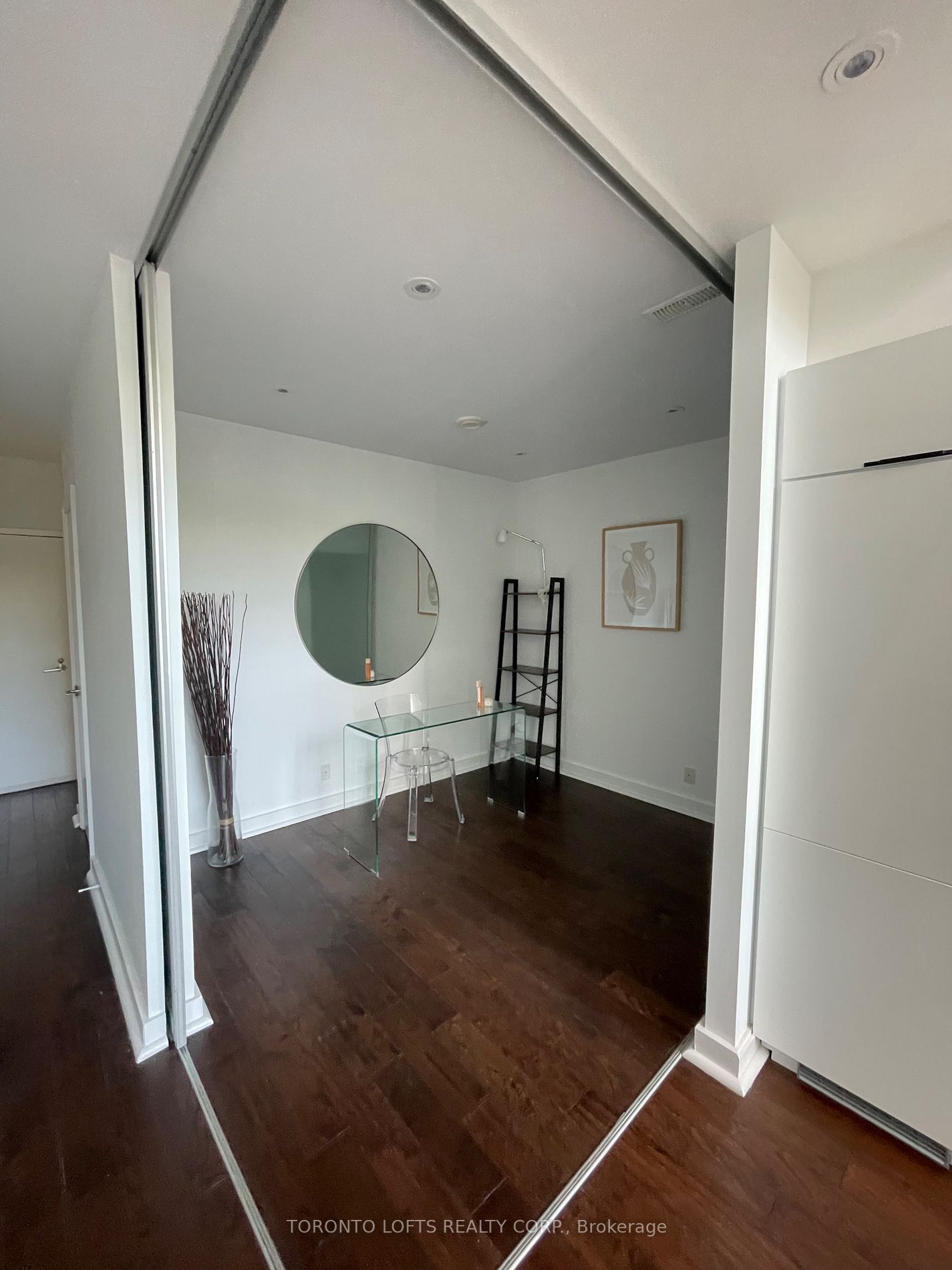 5 Hanna Avenue #108