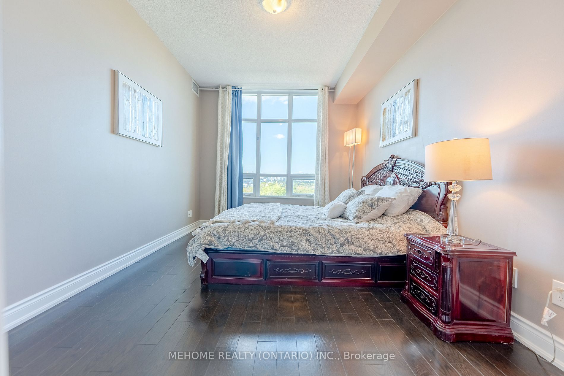 10 Bloorview Pl, #911
