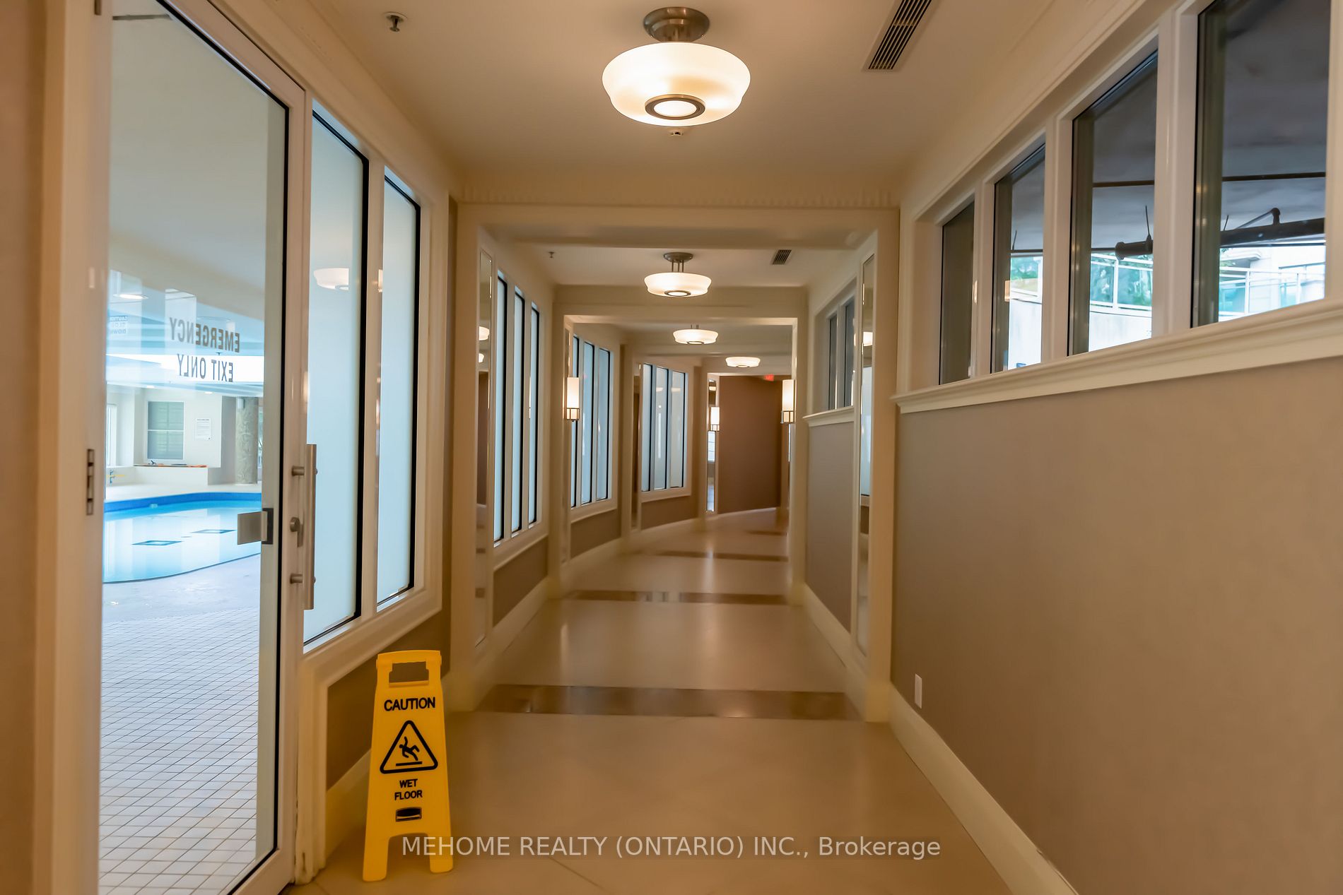 10 Bloorview Pl, #911