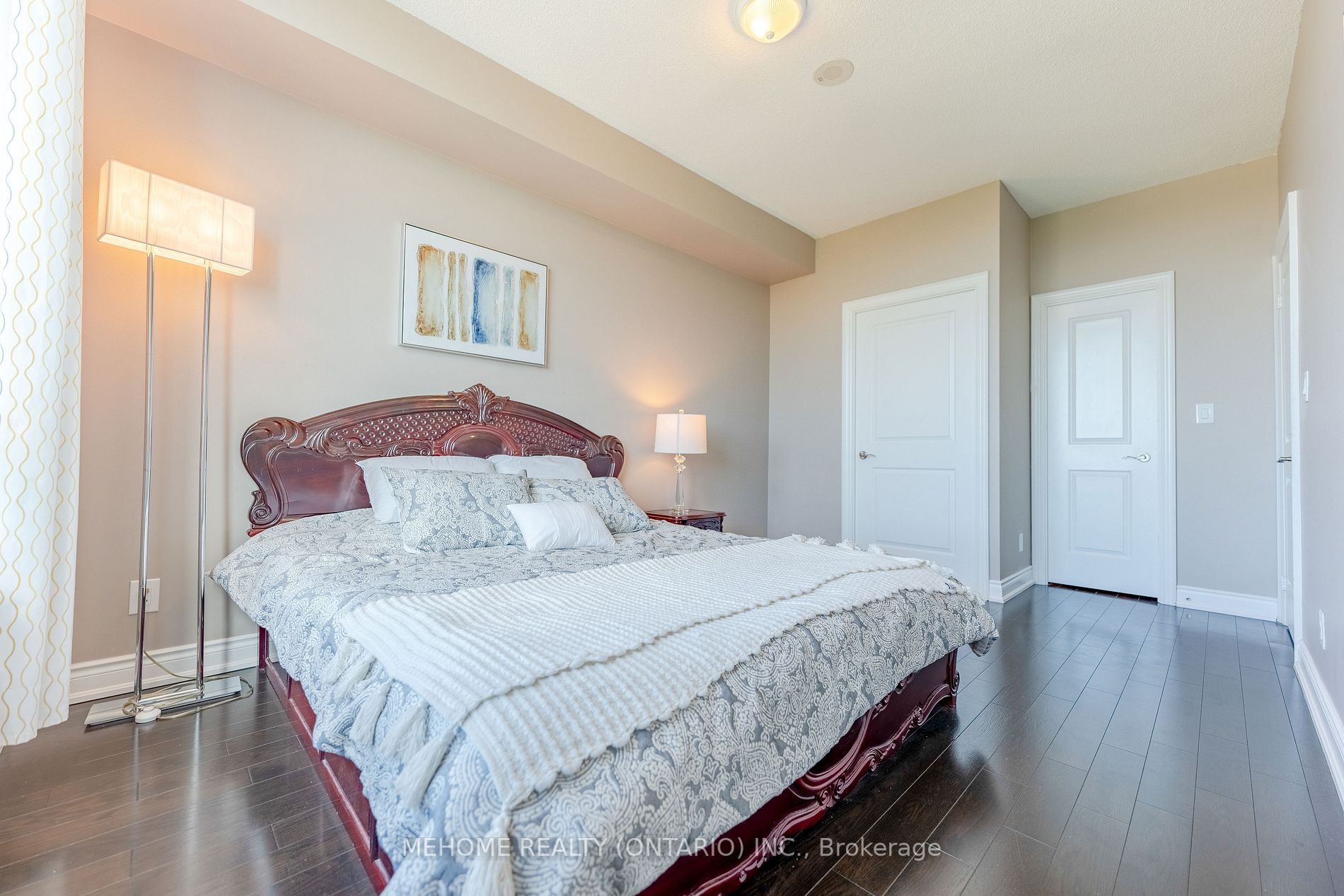 10 Bloorview Pl, #911