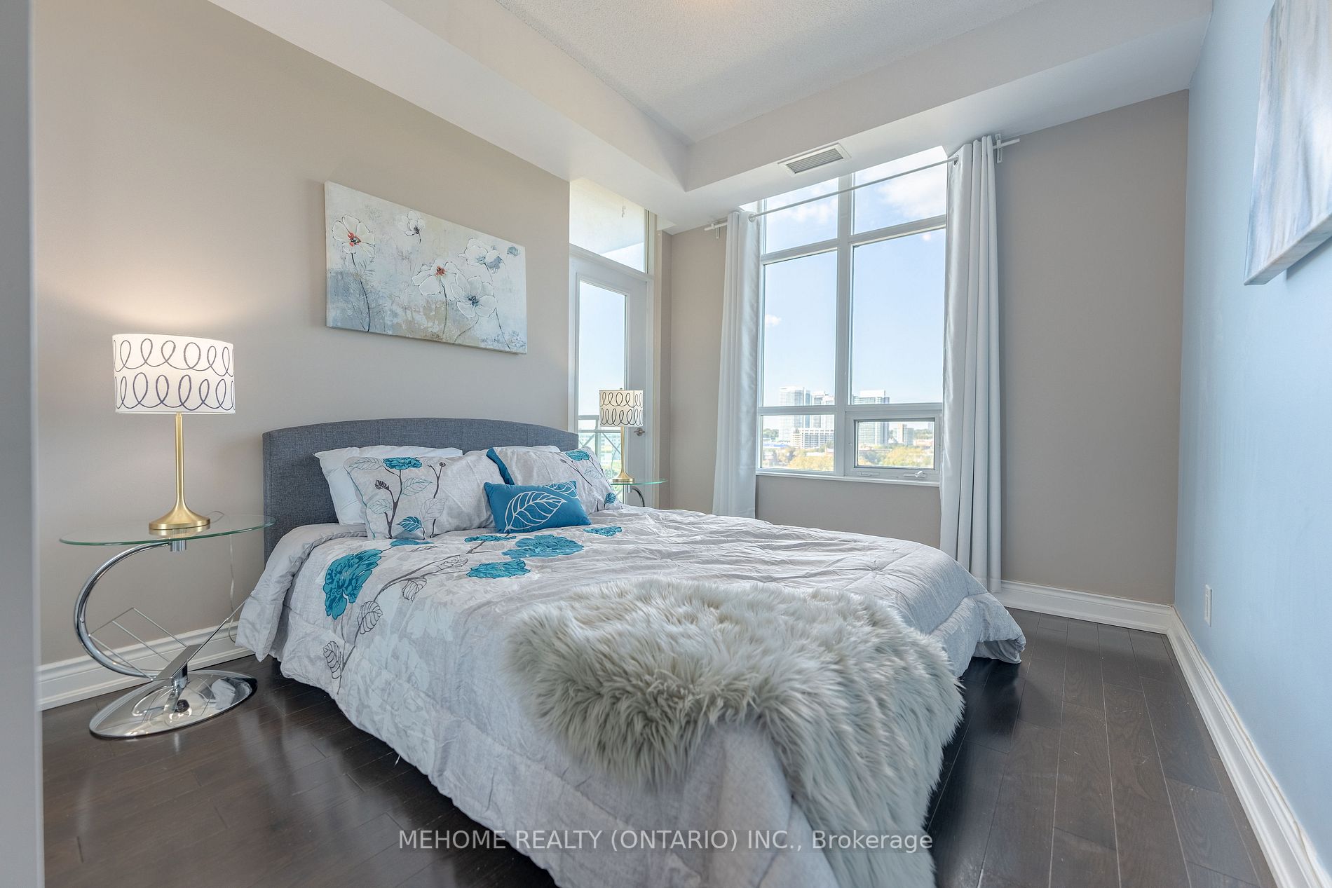 10 Bloorview Pl, #911