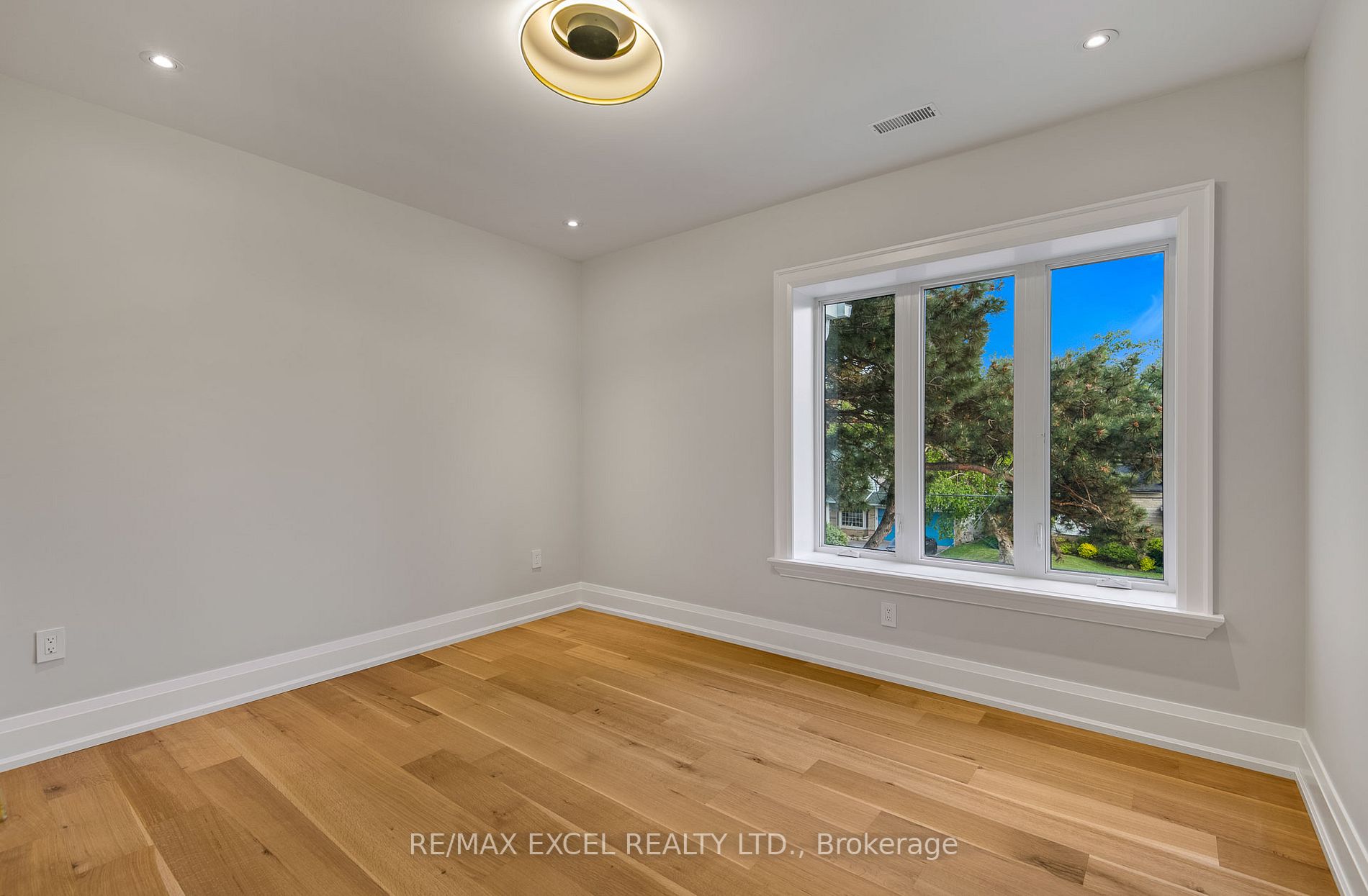 7 Knollview Cres