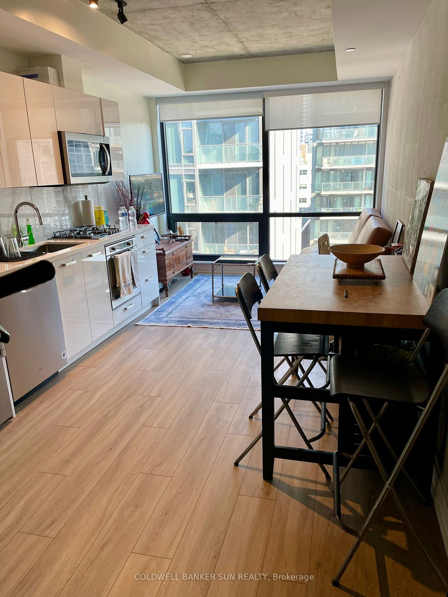 458 Richmond St, #603