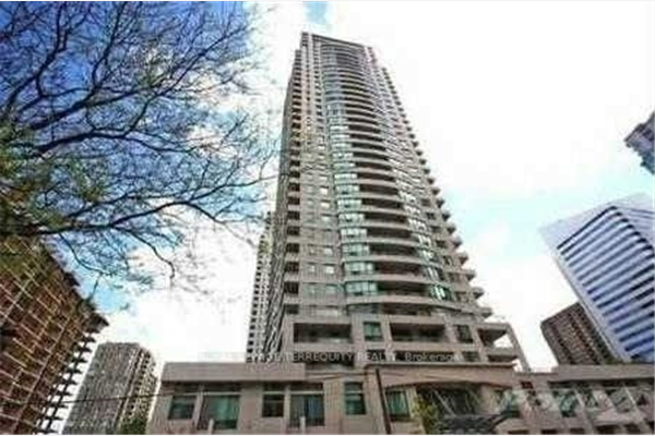 23 Hollywood Ave, Toronto