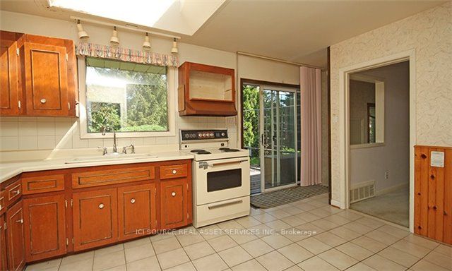 48 Chatfield Dr