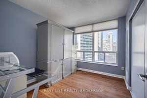 33 Sheppard Ave E, #910