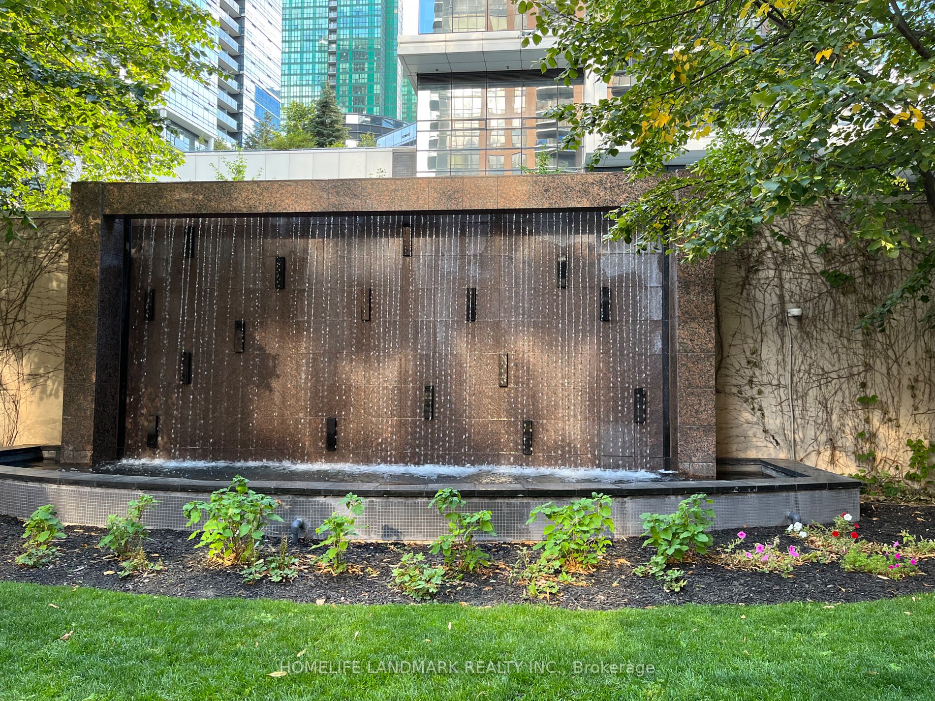 33 Sheppard Ave E, #910