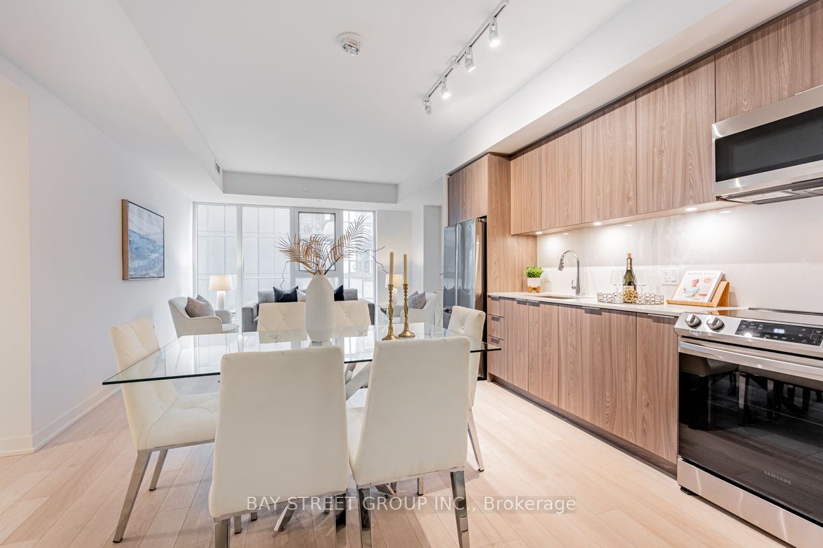 357 King St W, #1409