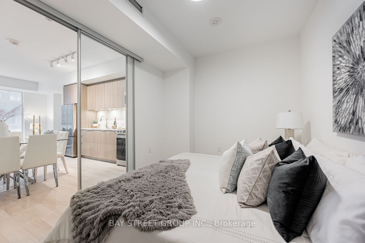 357 King St W, #1409