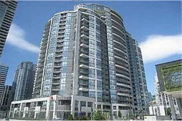 35 Hollywood Ave, Toronto