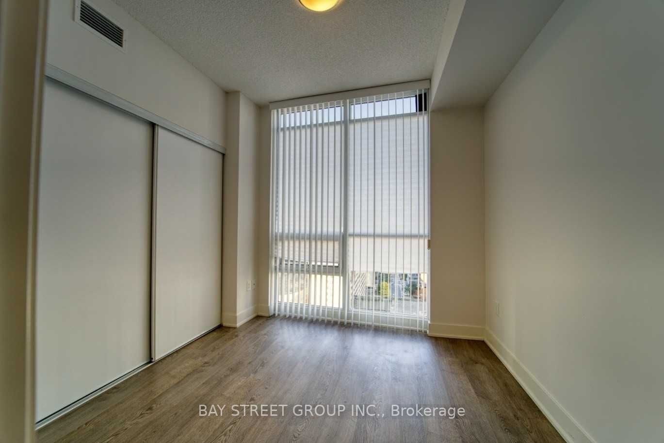 30 Roehampton Ave, #1102