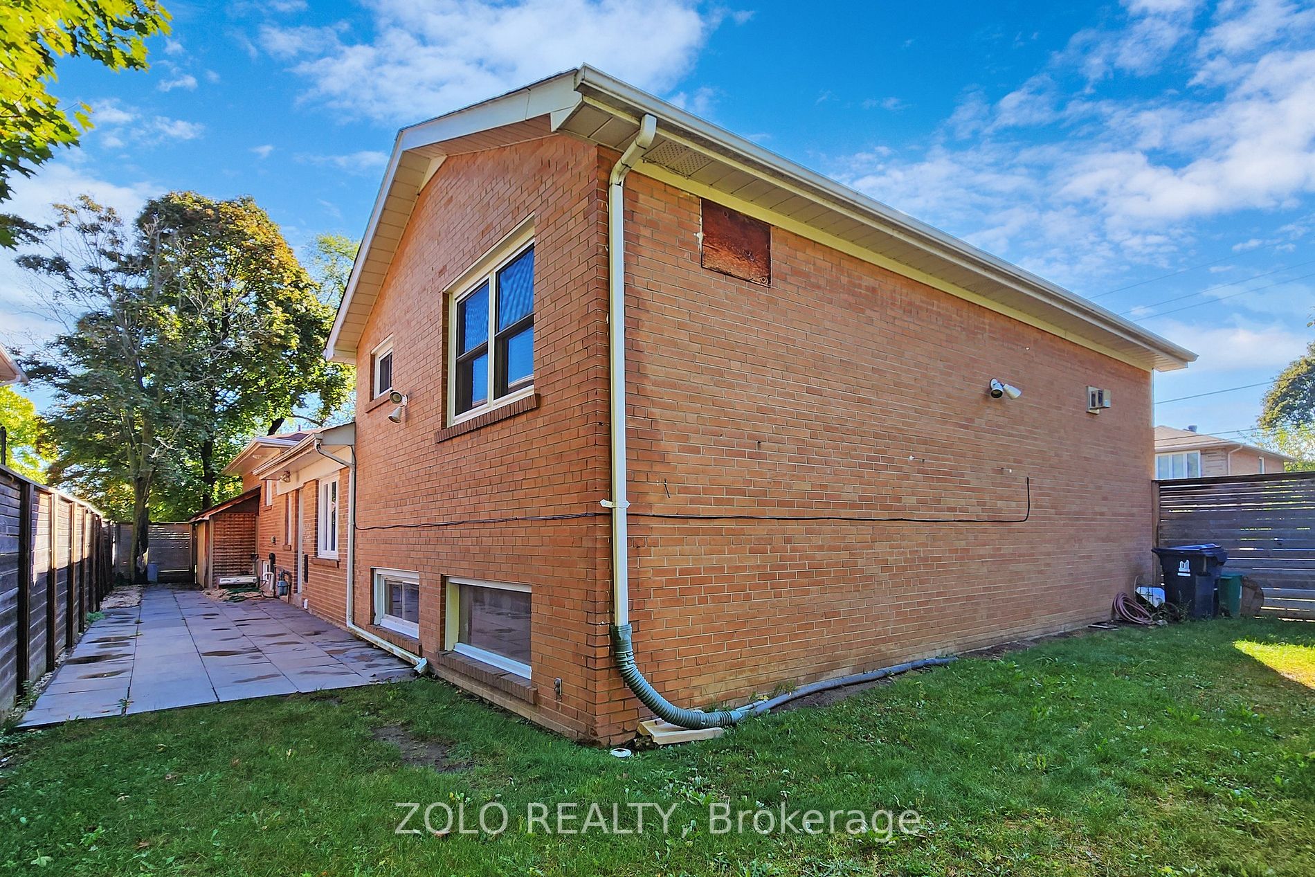 212 Goddard St