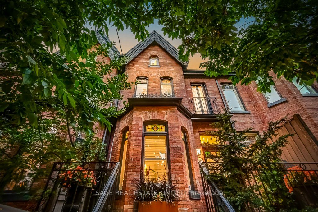 98 Seaton St