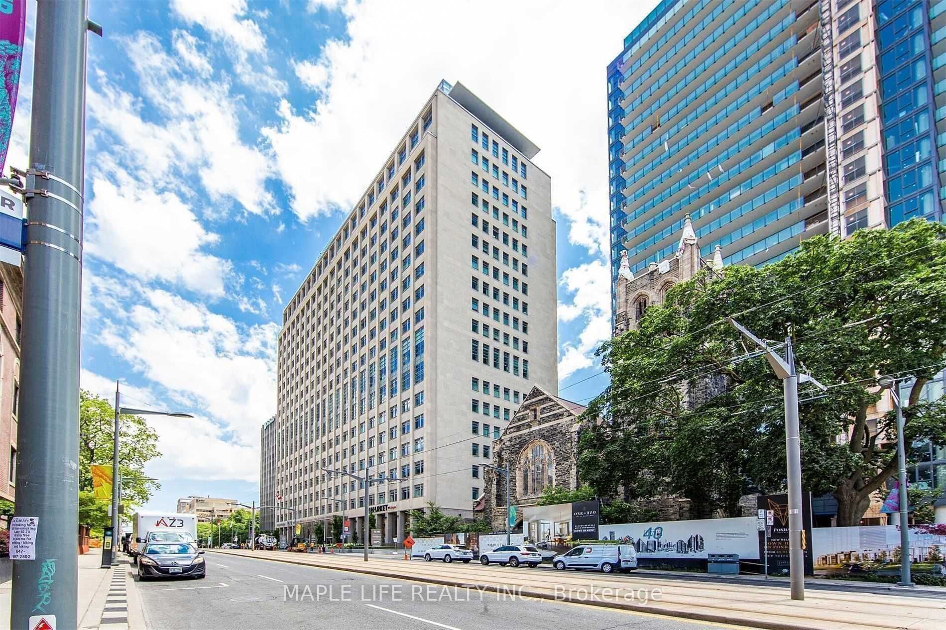 111 St Clair Ave W, #817