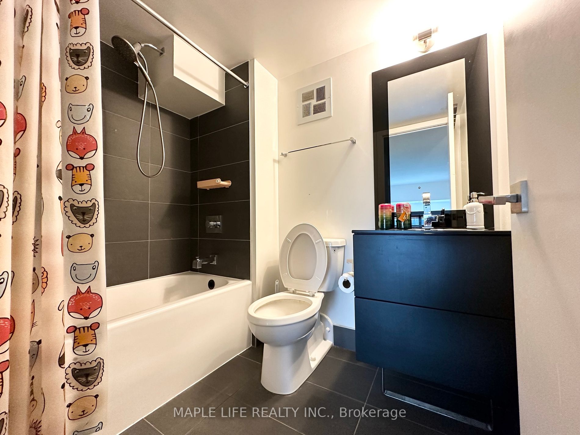 111 St Clair Ave W, #817