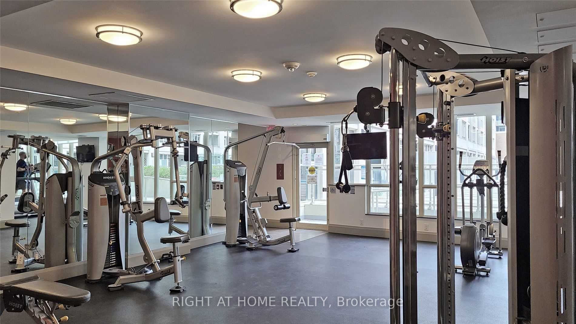 35 Bastion St, #824