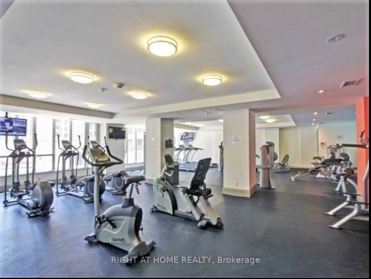 35 Bastion St, #824