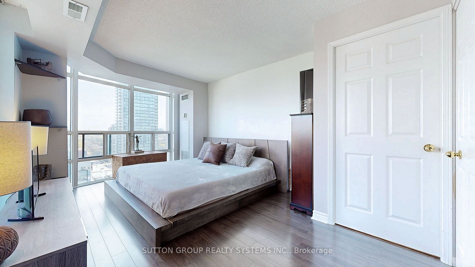 Listing C7007602 - Large Photo # 16