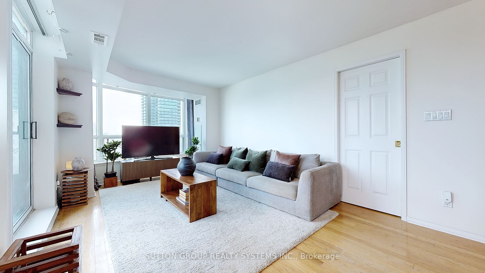 Listing C7007602 - Large Photo # 6