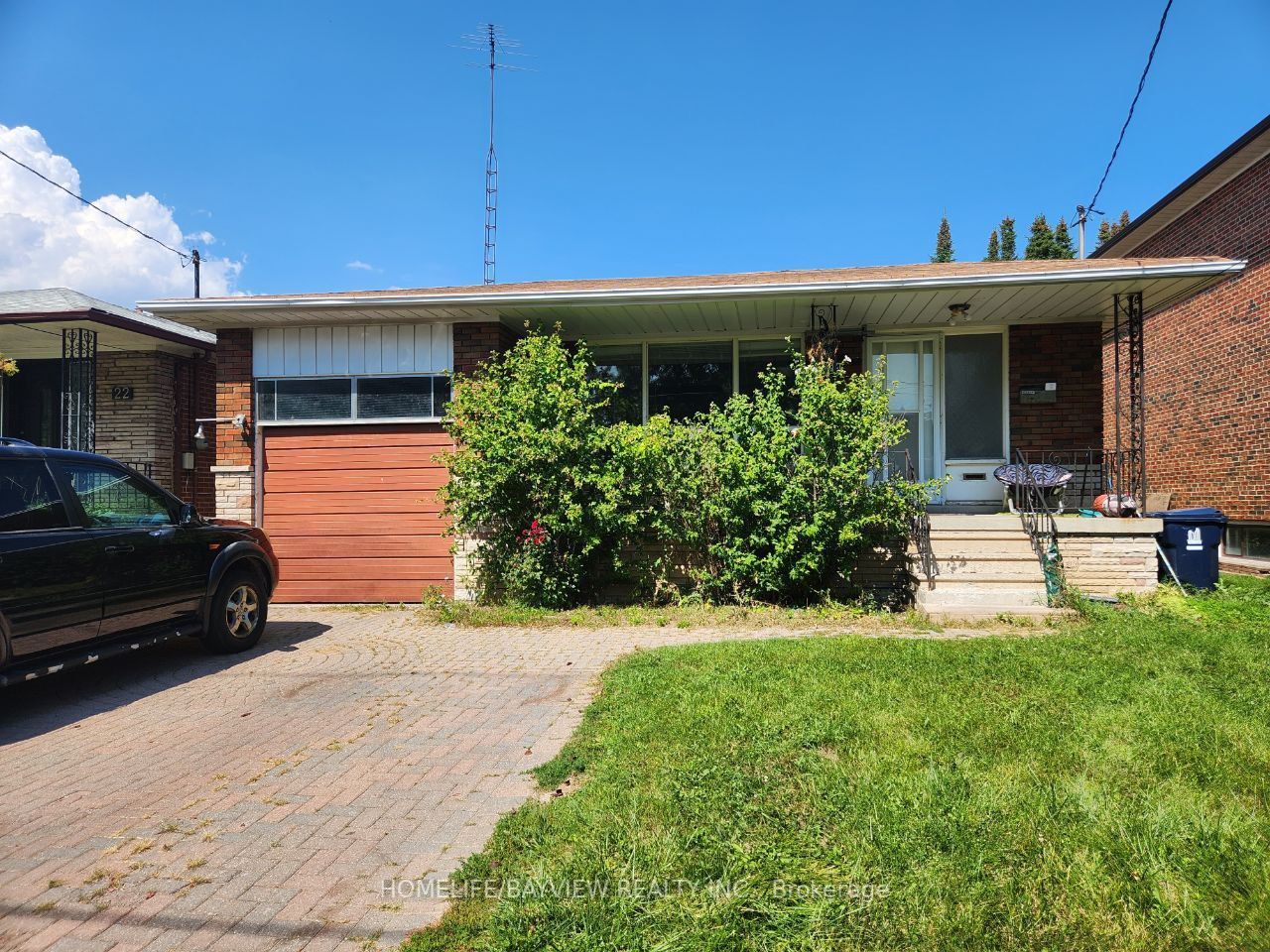 24 Otonabee Ave