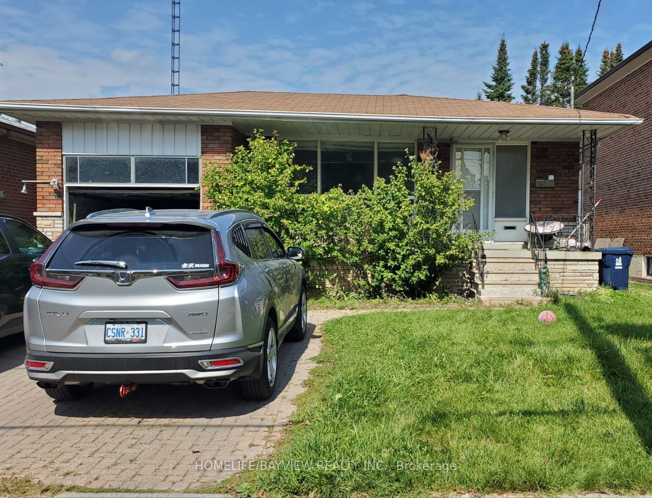 24 Otonabee Ave