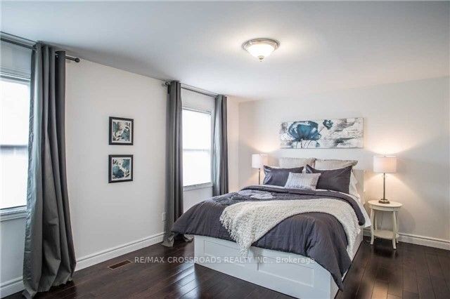4 Mallingham Court