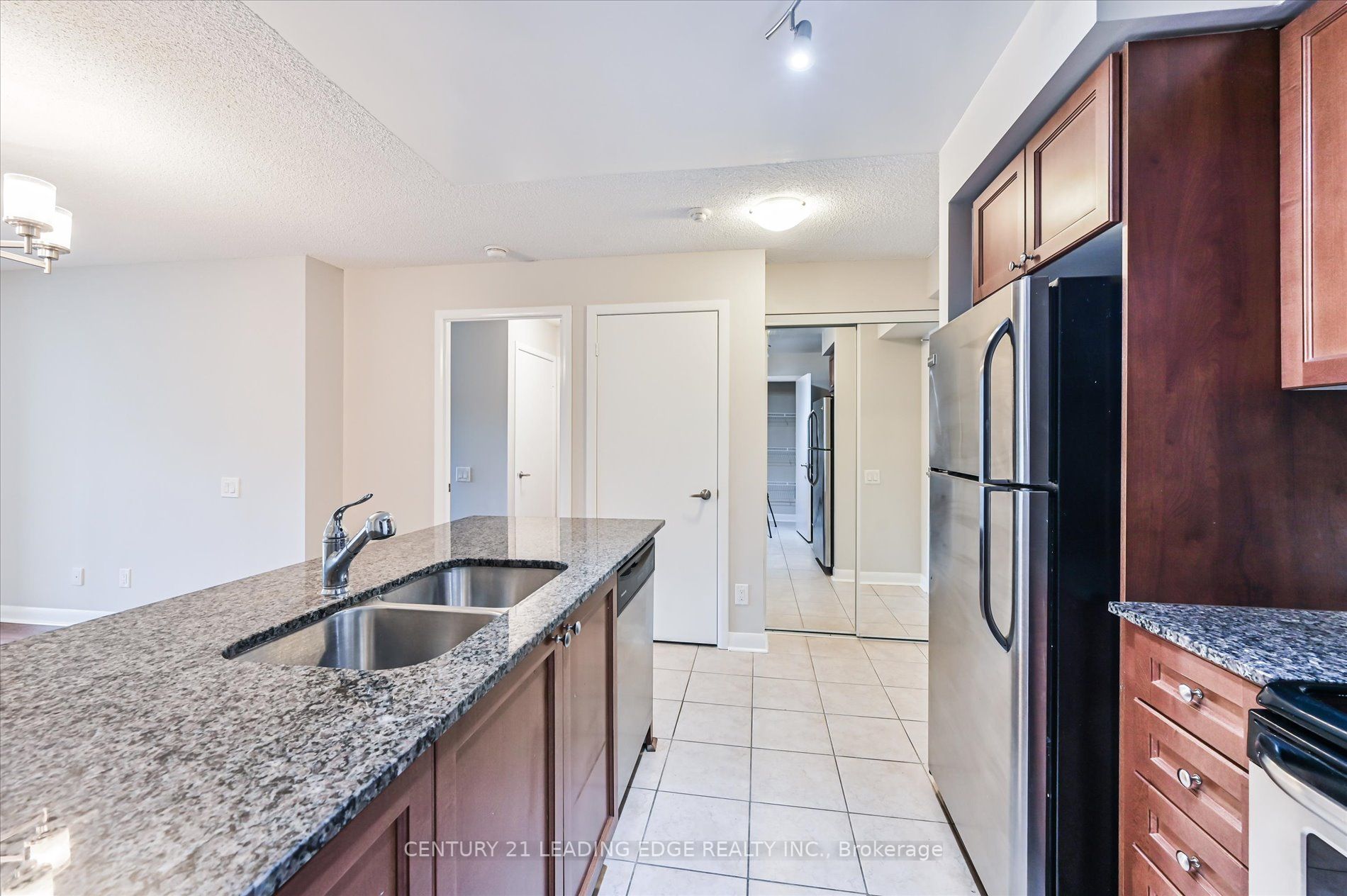 525 Wilson Ave, #653