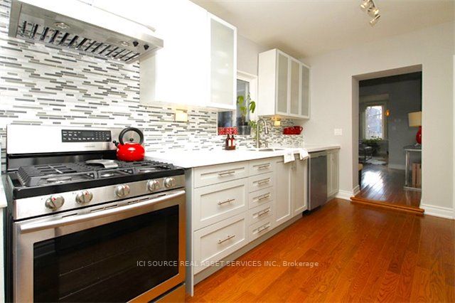 7 Brookfield St