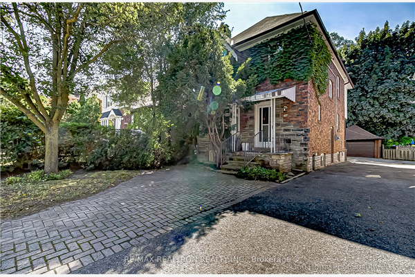 146 Chiltern Hill Rd, Toronto