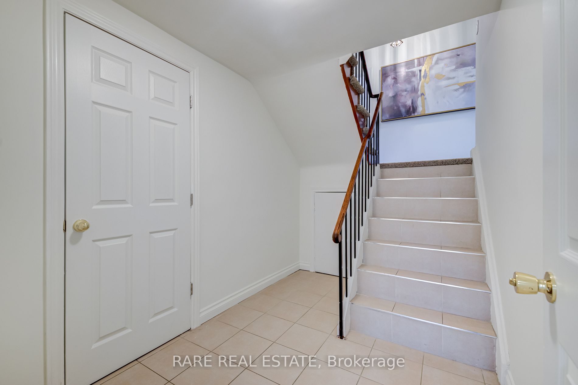 2 Tokay Crt