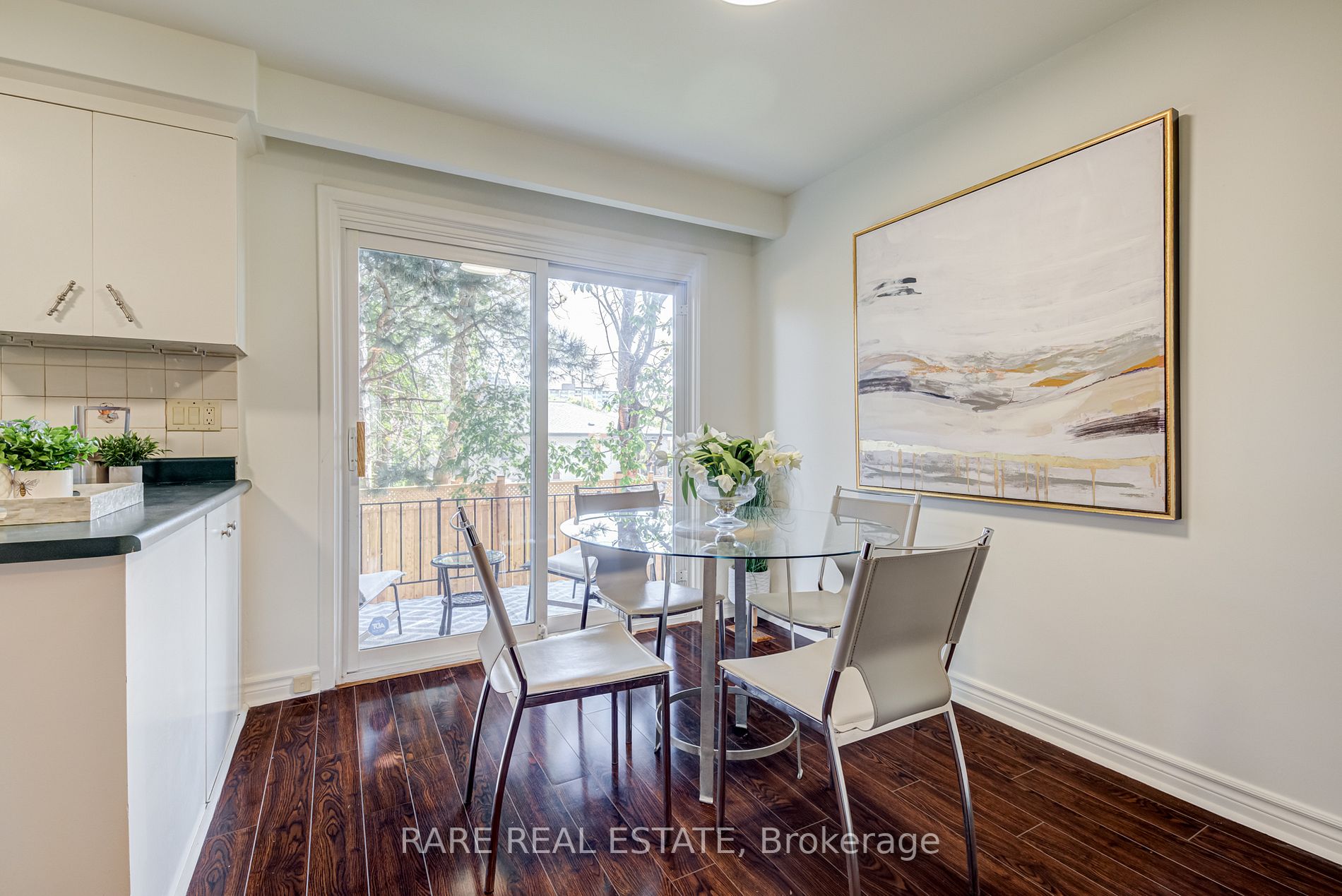 2 Tokay Crt