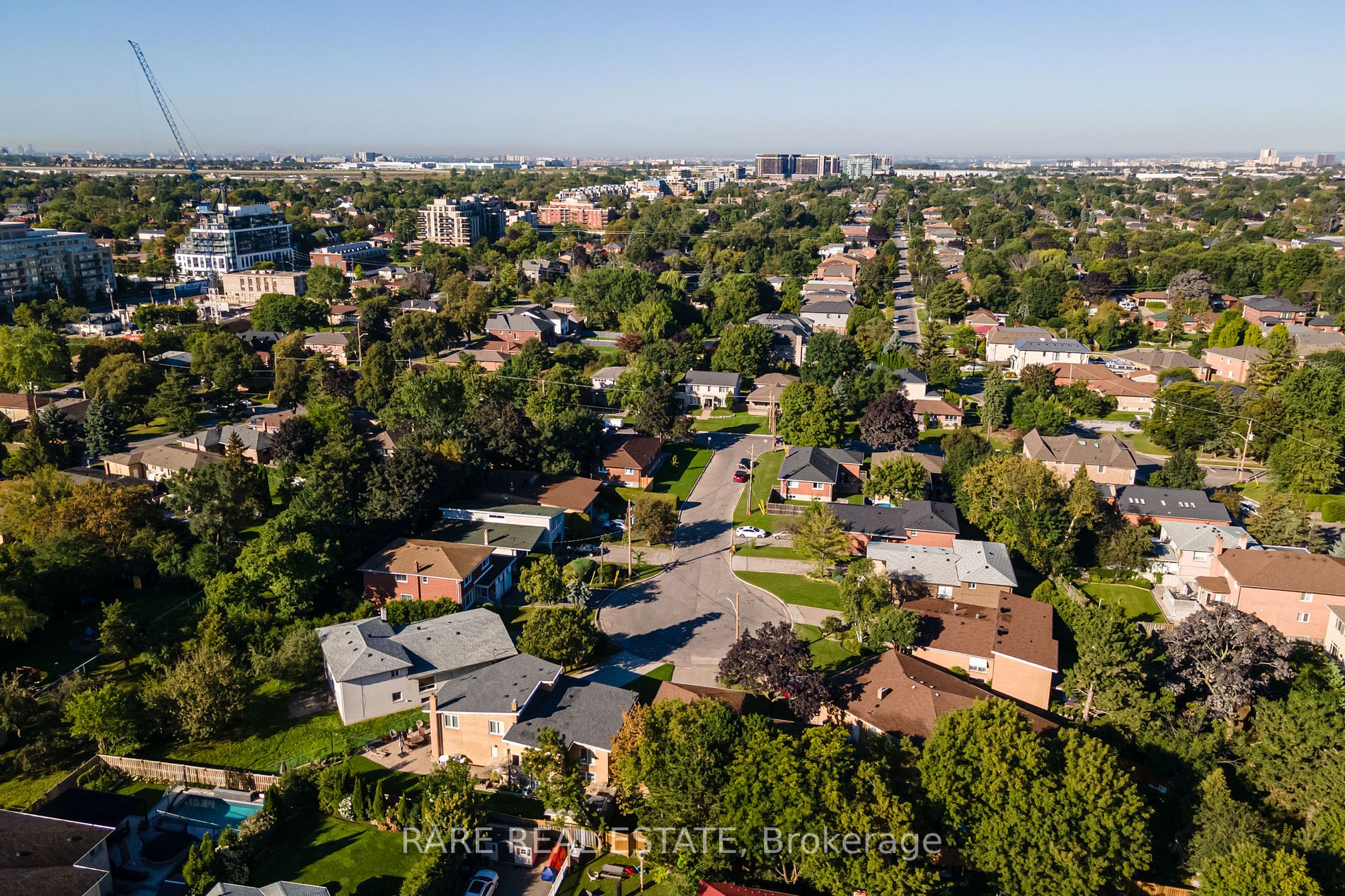 2 Tokay Crt