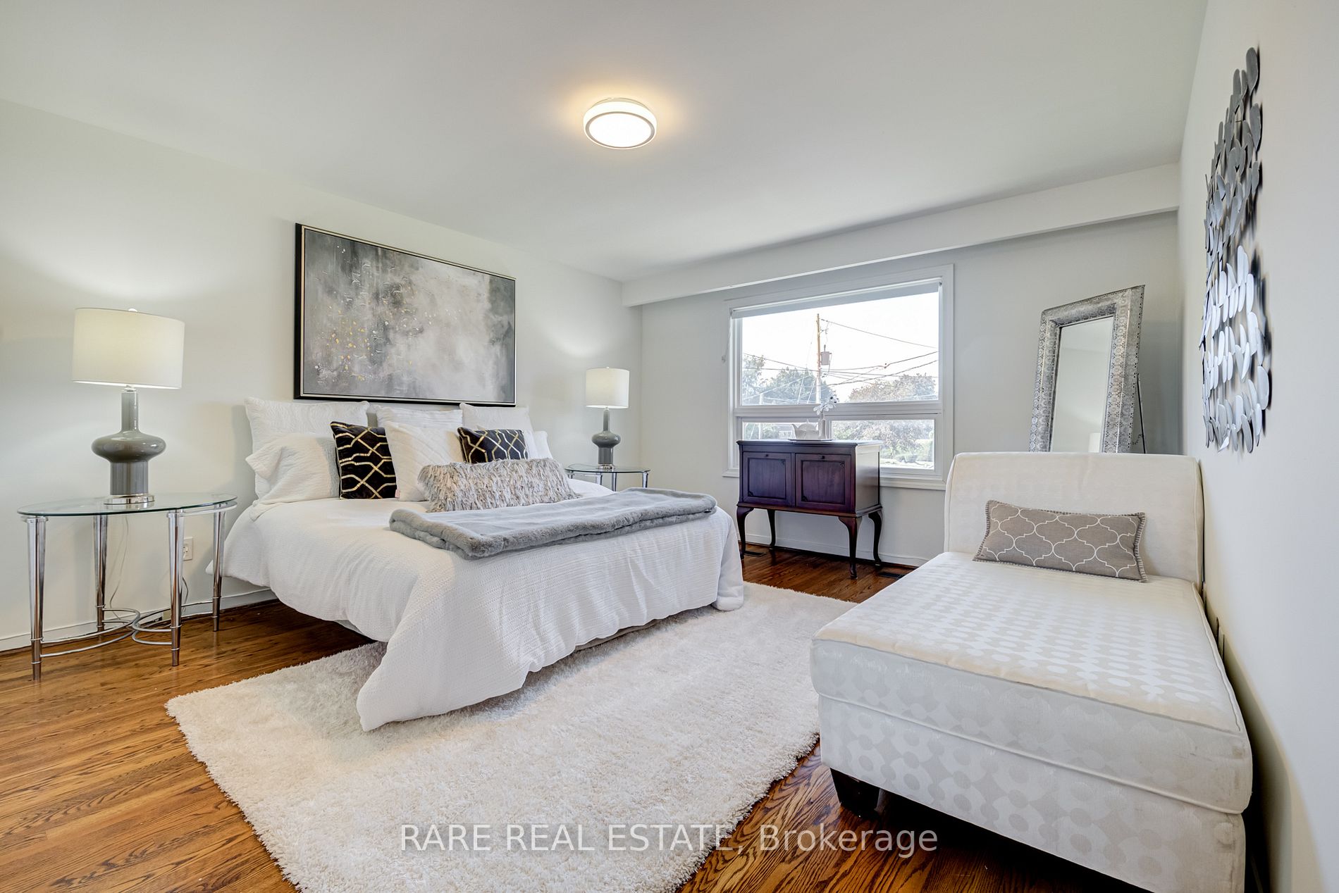 2 Tokay Crt