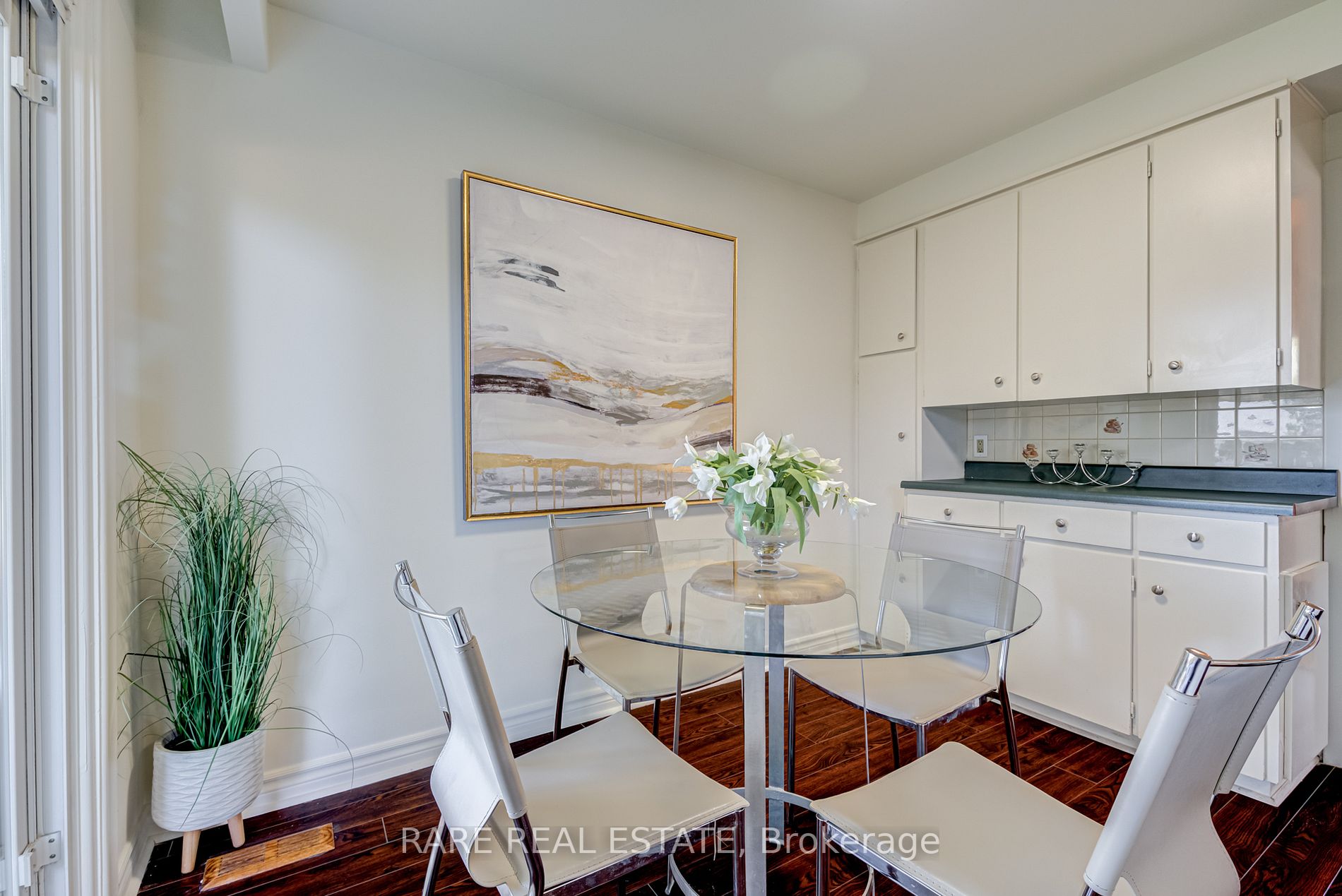 2 Tokay Crt