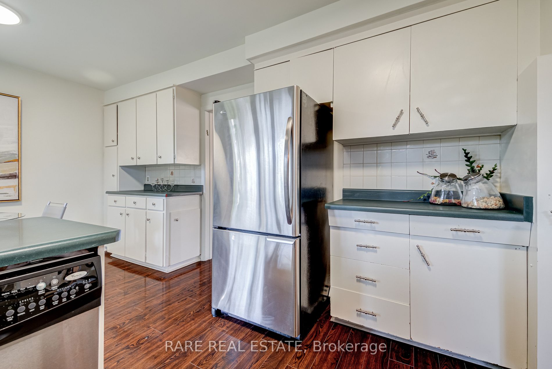 2 Tokay Crt